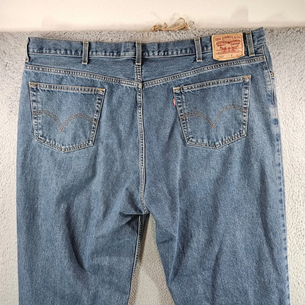 Levis 560 Comfort Fit Jeans Mens 48x30 Medium Wash Tapered Leg Blue Denim‎ VTG
